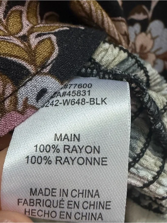 SALTWATER LUXE Floral Smocked Square-Neck Dolman Sleeve Top - Size S - Picture 7 of 8